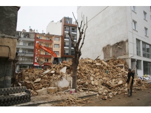 Karaman’da Belediye Mekruh Binaları Yıkıyor
