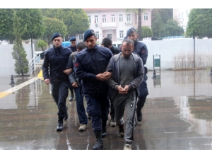 Otelden 350 Kilogram Kablo Çalan Hırsızlar Kaçamadı