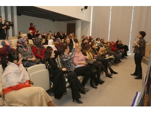 Mezitli’de Kadınlara Mutlu Bir Aile İçin İletişim Eğitimi Verildi