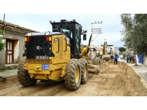 Büyükşehir Çine’de Sıcak Asfalt Çalışmalarına Devam Ediyor