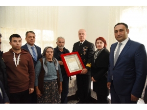 Şehit Ailelerine ’Şehadet Belgesi’ Verildi