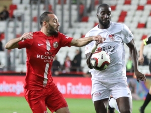 Sivasspor İle Antalyaspor Yarı Final İçin Mücadele Edecek