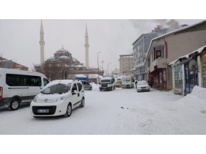 Karlıova’da Karla Mücadele