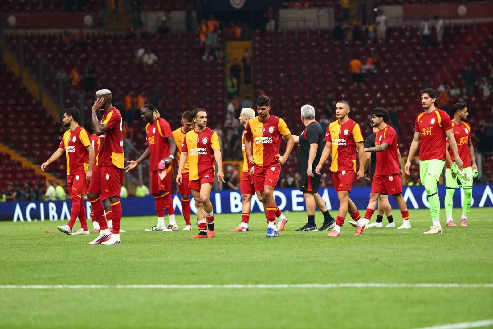 son-sampiyon-galatasaray-sezonu-corum-fk-maciyla-acacak