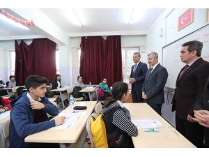 Başkan Tahmazoğlu Kds Öncesi Öğrencilere Moral Verdi