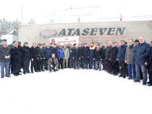 Muhtarlardan Elazığ’a 500 Koli Gıda Yardımı