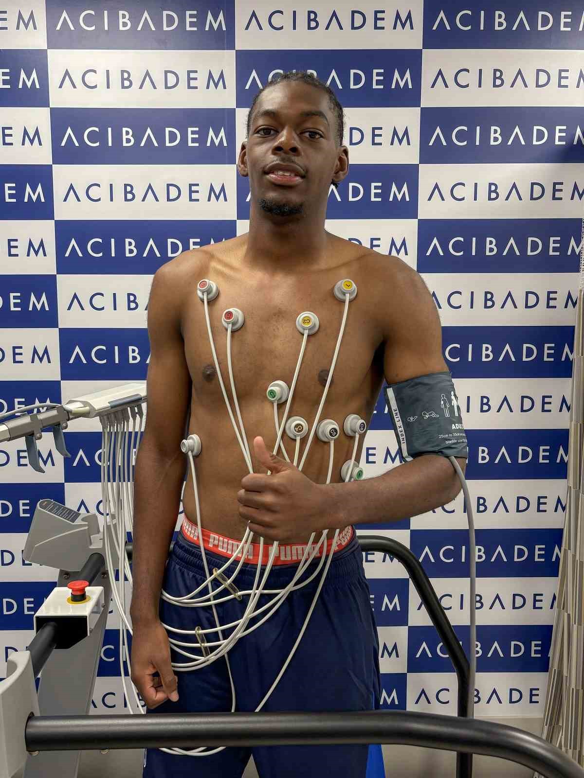 trabzonspor-rene-mitongo-transferini-resmen-acikladi