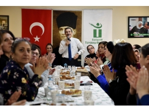 Başkan Ataç, Bilgilendirme Toplantısında Çok Sayıda Kadınla Buluştu
