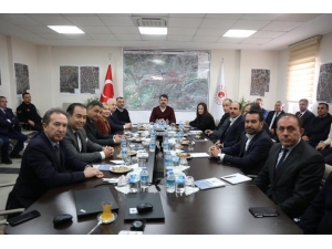 Elazığ’a 2 Bin 500 Ton Çimento Desteği