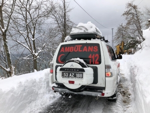 Rize’de Umke Personeli Felçli Hasta İçin Seferber Oldu