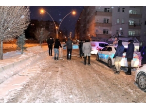Yıllardır Güvenlik Nedeni İle Kapalı Olan Yol Trafiğe Açıldı