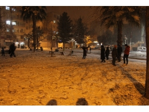 Mardin Kızıltepe 6 Yıl Aradan Sonra Beyaza Büründü