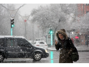 Doğu Anadolu’da Kar Yağışı Etkisini Sürdürecek