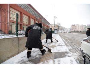 Altındağ’da 24 Saat Kar Nöbeti