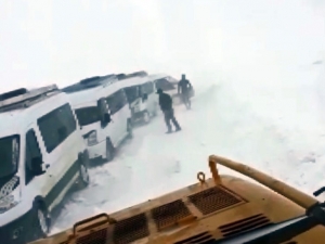 Tekman’da Öğrenci Servisleri Yolda Mahsur Kaldı