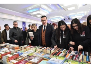 Mustafakemalpaşa’da Kitap Günleri Başladı