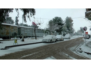 Suriye Sınırında 7 Yıl Sonra Kar Sevinci