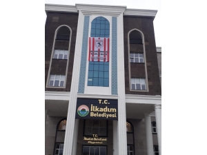 İlkadım Kırmızı-beyaz