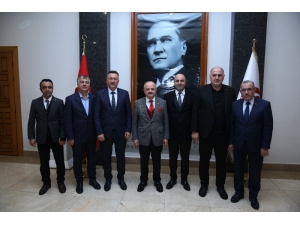 Vali Çakacak Adapazarı Belediye Başkanı Işıksu’yu Kabul Etti