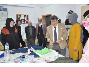 Kaymakam Tortop Ve Başkan Çöl, Halk Eğitim Merkezi’nde İncelemelerde Bulundular