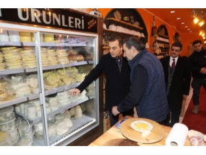 Vali Öksüz, Esnafla Buluştu