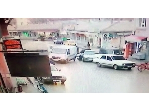 Savrulan Kamyonet, Yakıt Dolduran 2 Kişiye Çarptı