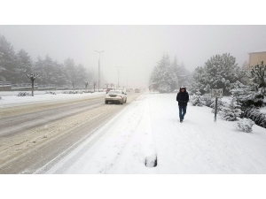 Kar Yağışı Karabük’ü Esir Aldı
