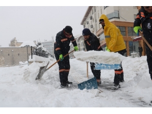 Kar Kalınlığı Yarım Metreye Ulaştı