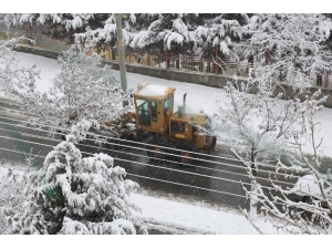 Kar Kazaları Da Beraberinde Getirdi