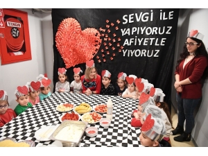 Konyaaltı Belediyesi Kreşlerinde “Sevgi Pastası”