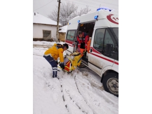 112 Ekipleri Diyaliz Hastasına Güçlükle Ulaşabildi
