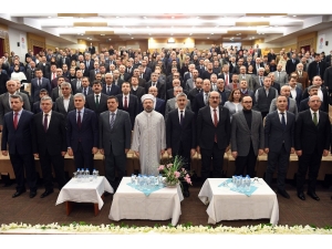 Diyanet İşleri Başkanı Erbaş ‘İmam Hatip Okulları Vizyon Semineri’nde Konuştu