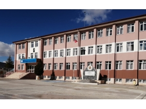 Isparta’da Öğrenciye Tekme Attığı İddia Edilen Öğretmen: "Çocuğa Tekme Atmadım"