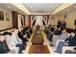 Vali Akbıyık, Stk Ve Dernek Temsilcileriyle Bir Araya Geldi