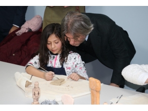 Şanlıurfa’da İki Kütüphane Hizmete Açıldı