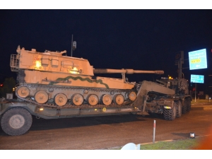 Suriye Sınırına Tank Ve Obüs Takviyesi