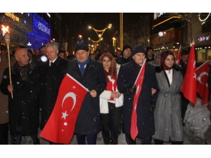 Binali Yıldırım Memleketi Erzincan’da ‘Zafer Yürüyüşü’ne Katıldı