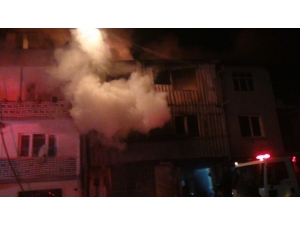 Bursa’da 3 Katlı Geri Dönüşüm Fabrikasında Büyük Yangın