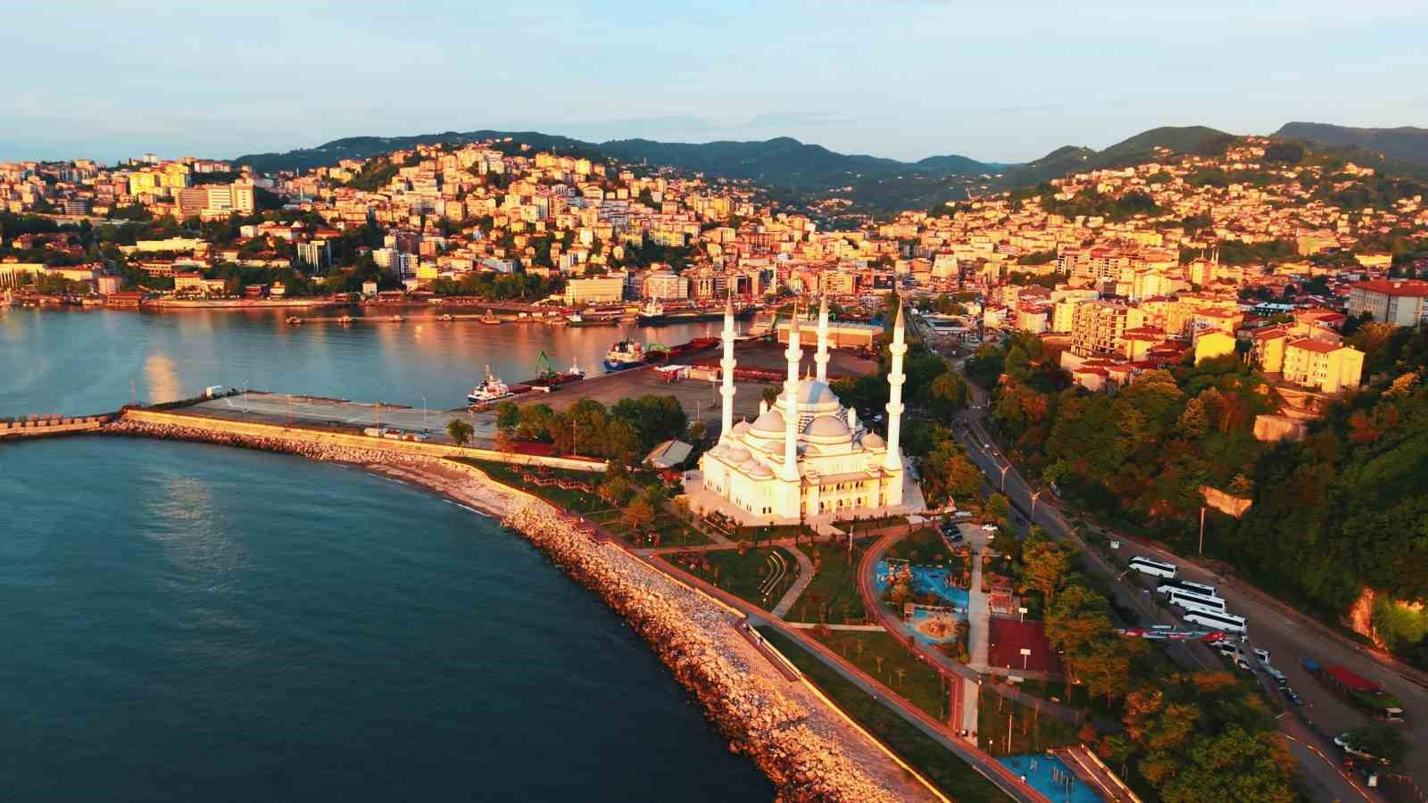 tarih-doga-ve-ihtisam-ayni-karede