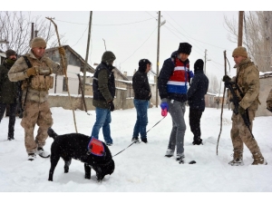 Ailesine Kızıp Evi Terk Eden Genç Kızdan 4 Gündür Haber Alınamıyor