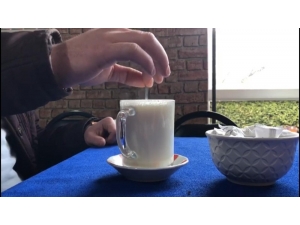 Genç Girişimci Çiftliğinde Ürettiği Sütü Çay Ocağında Satmaya Başladı