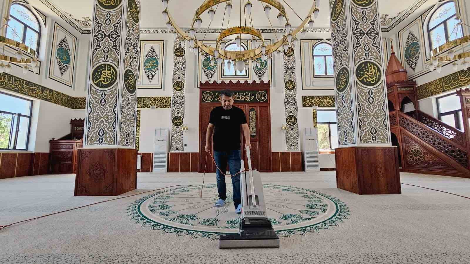 battalgazi-belediyesi-mehmet-turgut-camii-ni-acilisa-hazirladi