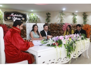 Sevgililer Günü’nde Nikah Yoğunluğu Yaşanıyor
