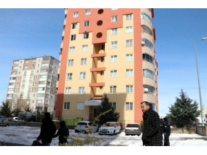 Kayseri’de Korku Dolu Anlar; Kendini Kesip İntihara Kalkıştı