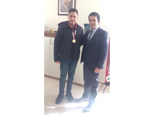 Öğrencilerin Bilek Güreşi Ve Taekwondo Başarısı