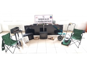 Eskişehir Jasat’ın Takip Ve Operasyonları Suçluları Ele Verdi