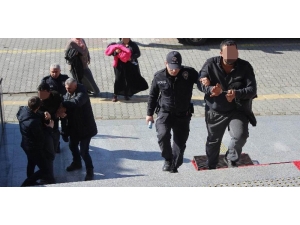 Kanalizasyon Izgara Demiri Çalan Hırsızlar Tutuklandı