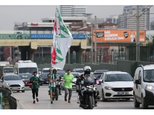 14 Şubat Sevgililer Günü’nde İlginç Koşu