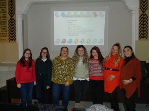 Bebek Bakımını Hem Kursuyla Öğreniyorlar