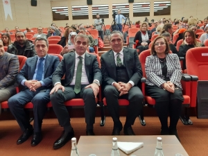 "Bir İyilik Senfonisi" Birbirinden Güzel Türküleri Adliyede Seslendirdi